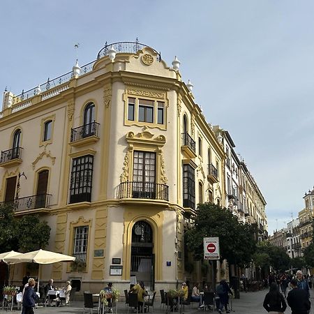 Lujoso Apartamento A Los Pies De La Catedral เซบีญา ภายนอก รูปภาพ