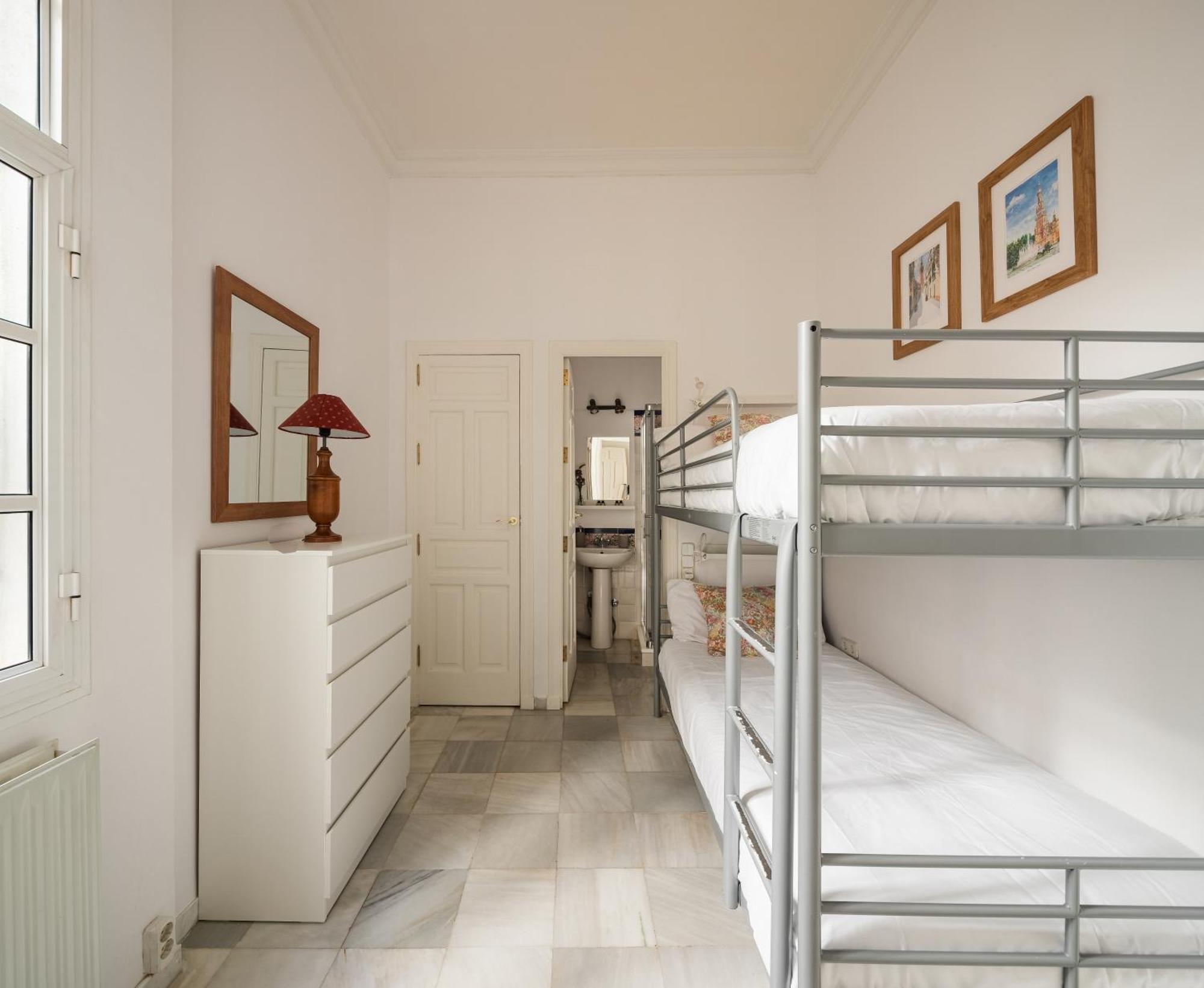 Lujoso Apartamento A Los Pies De La Catedral เซบีญา ภายนอก รูปภาพ