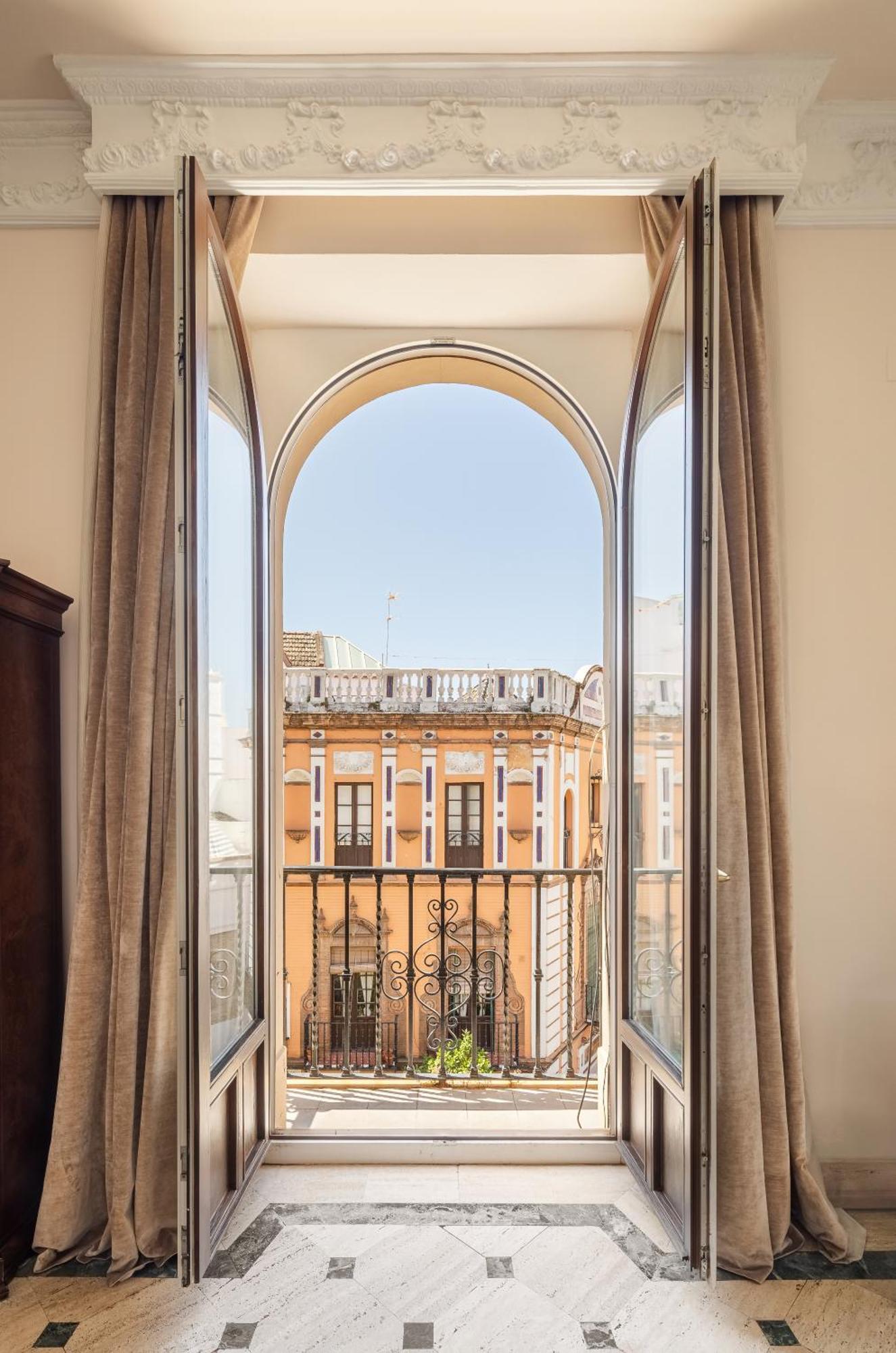 Lujoso Apartamento A Los Pies De La Catedral เซบีญา ภายนอก รูปภาพ